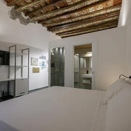 Ballarooms Experience ゲストハウス